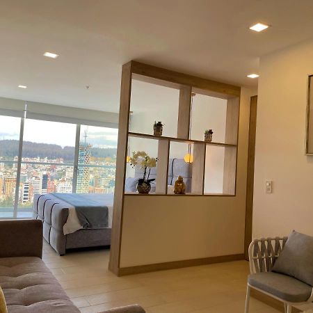 Nueva Suite-Piso 21 Vista La Carolina @One Кито Екстериор снимка
