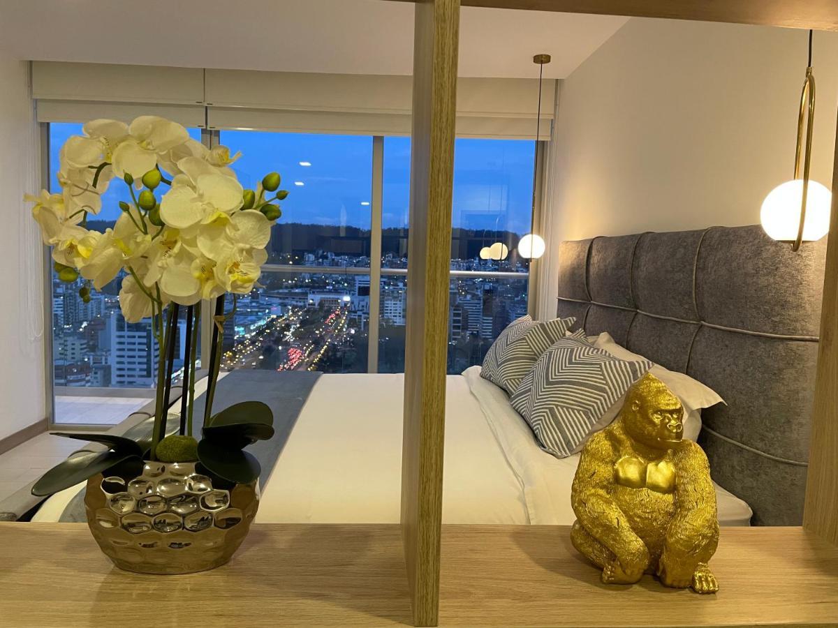 Nueva Suite-Piso 21 Vista La Carolina @One Кито Екстериор снимка