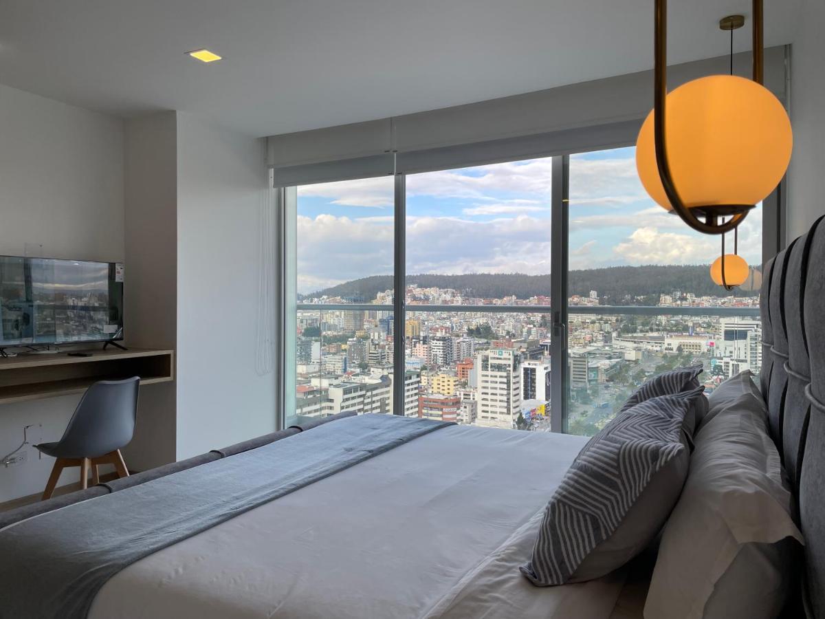 Nueva Suite-Piso 21 Vista La Carolina @One Кито Екстериор снимка